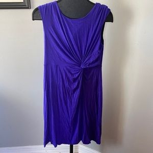 EUC Flattering, dress with rouching twist! Size medium amazing color!!